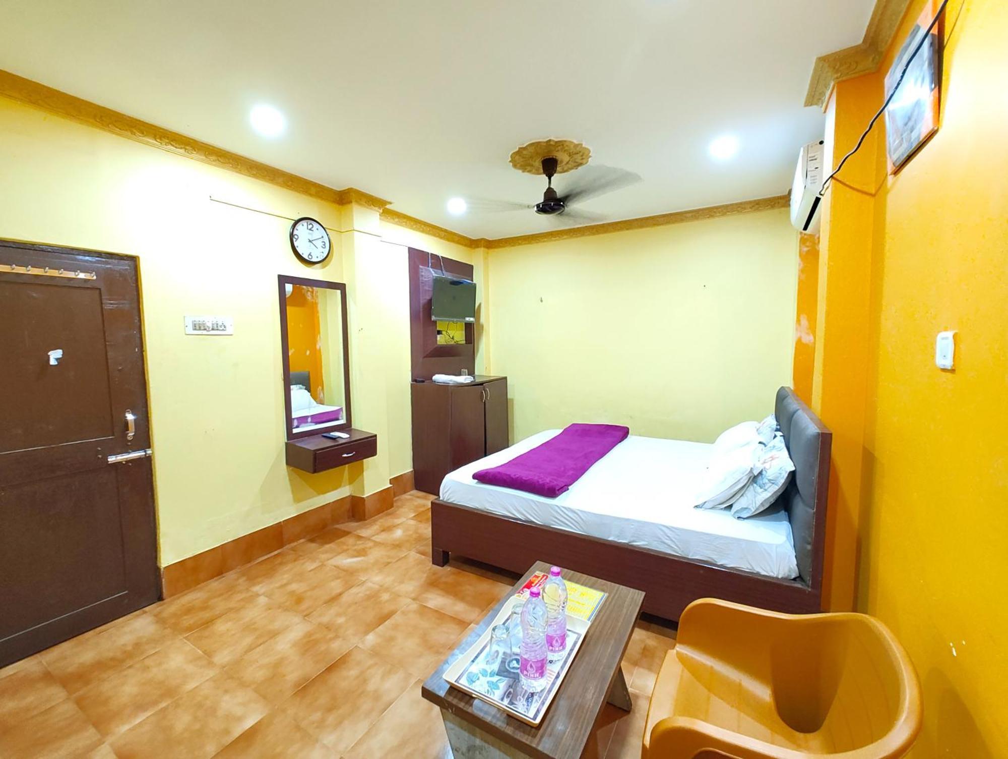 Goroomgo Sahoo Palace Puri - Prime Location Near Sea Beach - Excellent Service With Parking Facilities Exterior foto
