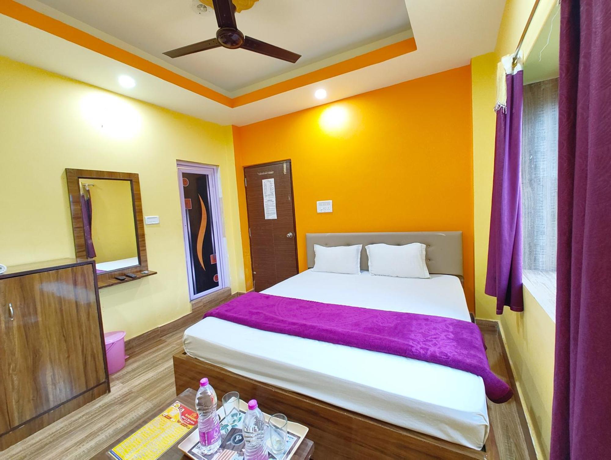 Goroomgo Sahoo Palace Puri - Prime Location Near Sea Beach - Excellent Service With Parking Facilities Exterior foto