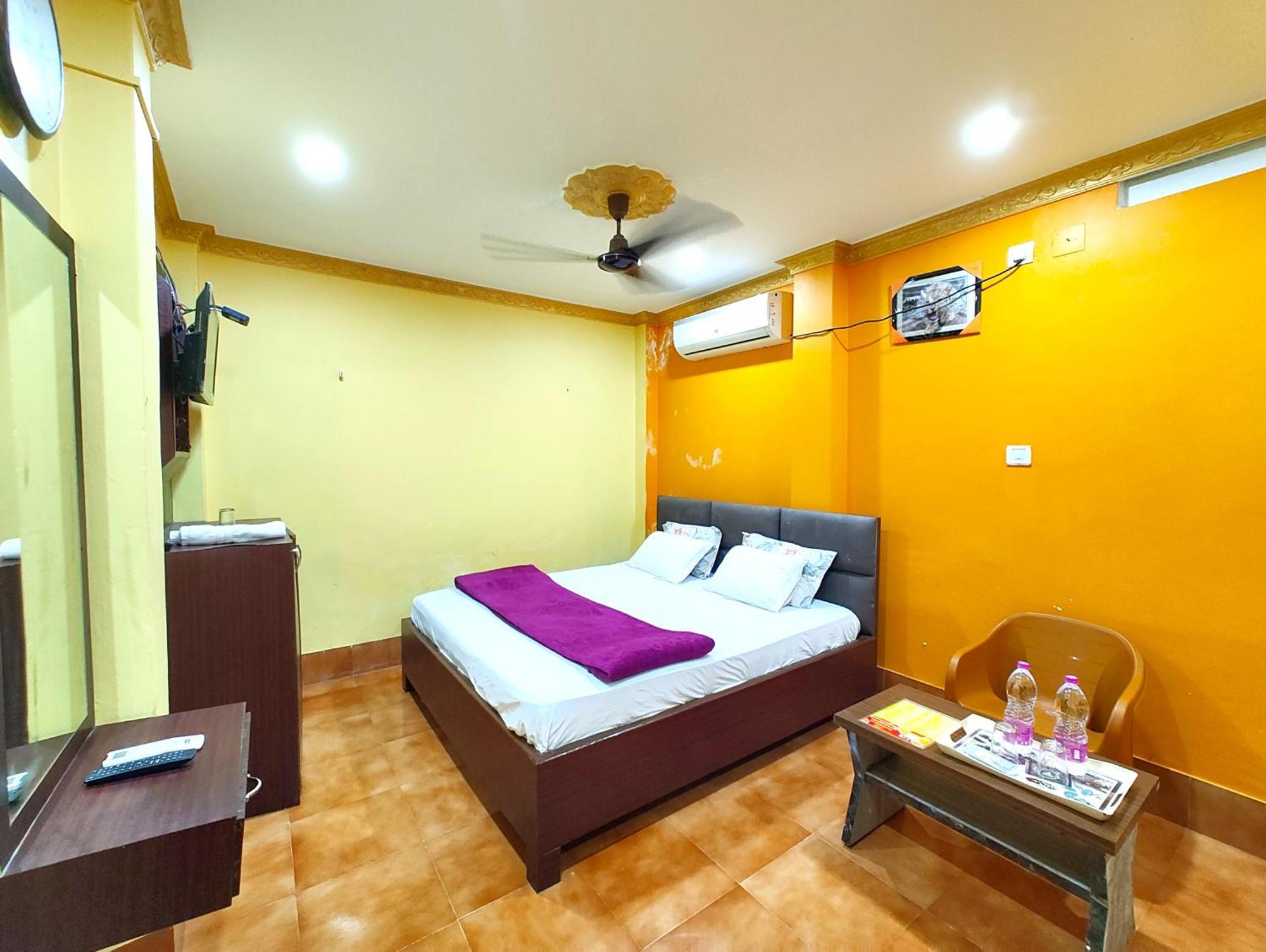 Goroomgo Sahoo Palace Puri - Prime Location Near Sea Beach - Excellent Service With Parking Facilities Exterior foto